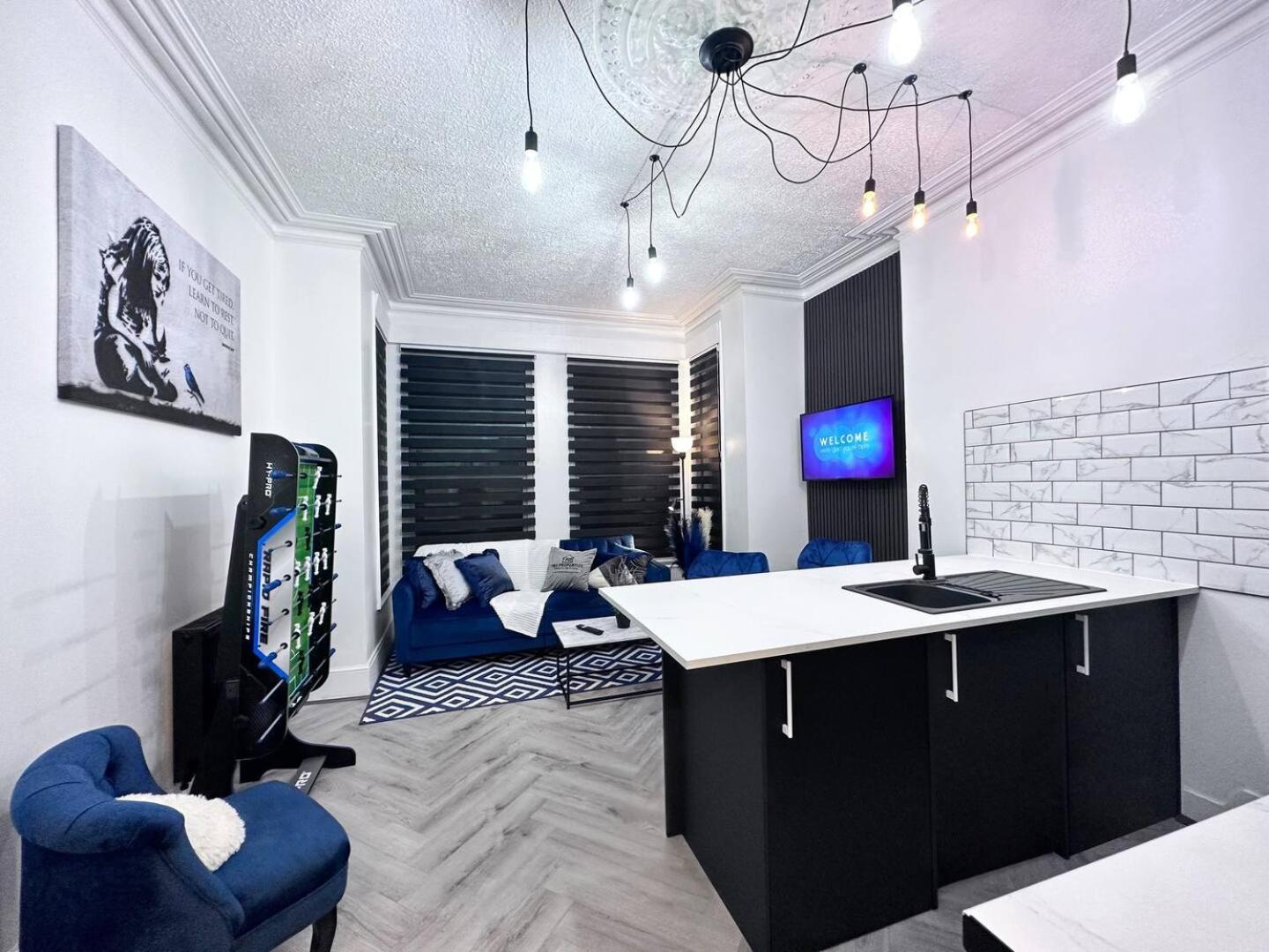 Swanky Seaside Sanctuary W Foozeball - Southend Экстерьер фото